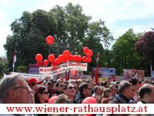 Am 1. Mai marschieren die Genossen von Gerwerkschaft, SPÖ, KPÖ